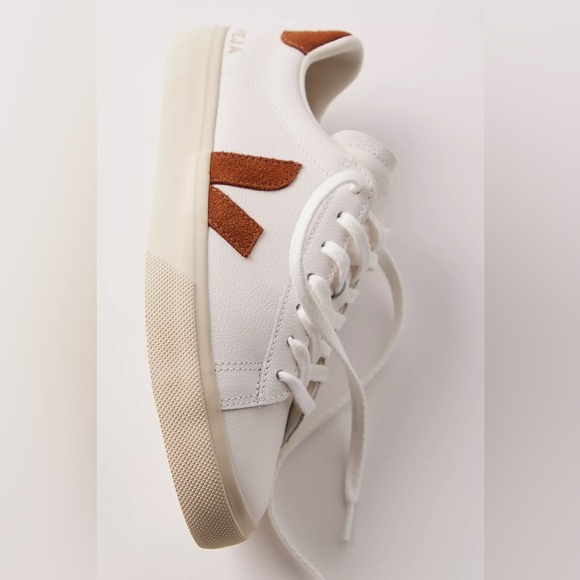 New Veja Campo Sneakers White Cognac Free People - Picture 3 of 7